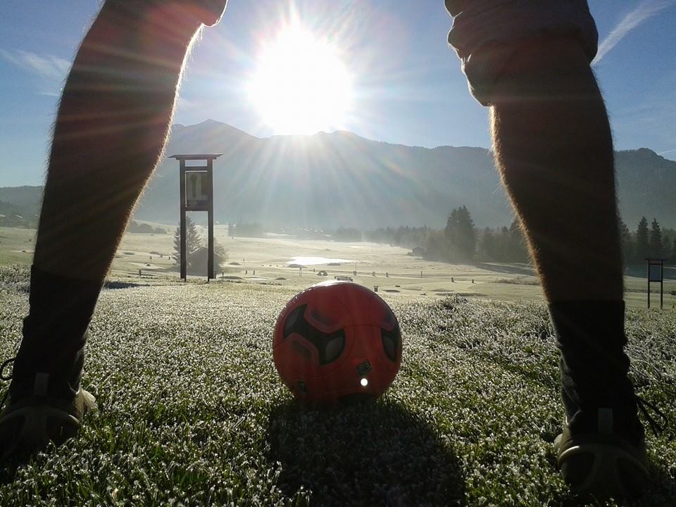 Soccerpark Inzell Fussballgolf Spieler Ball